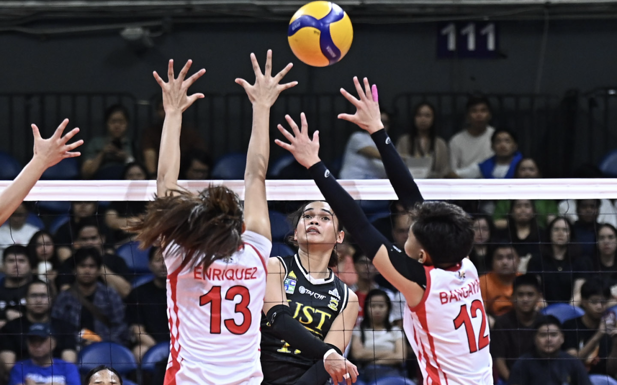 UST Golden Tigresses Dominate UE Lady Warriors, Secure 8th Victory in UAAP Volleyball
