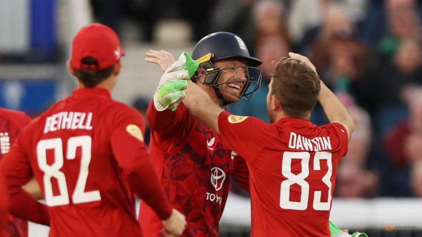England Triumphs in T20 Series Opener Thanks to Stellar Performances from Buttler and Dawson