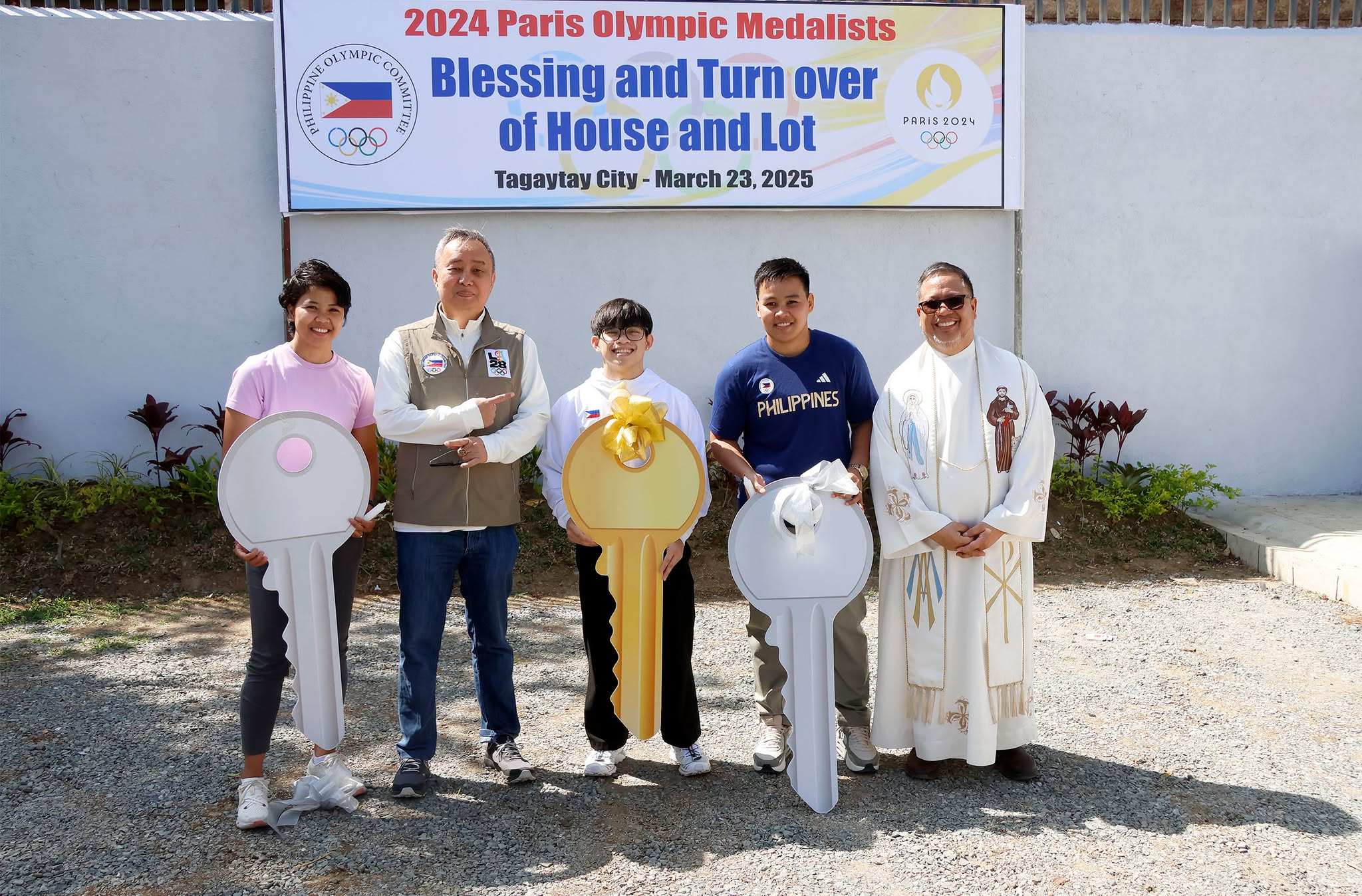 Tolentino turns over brand new homes to Yulo, Petecio and Villegas
