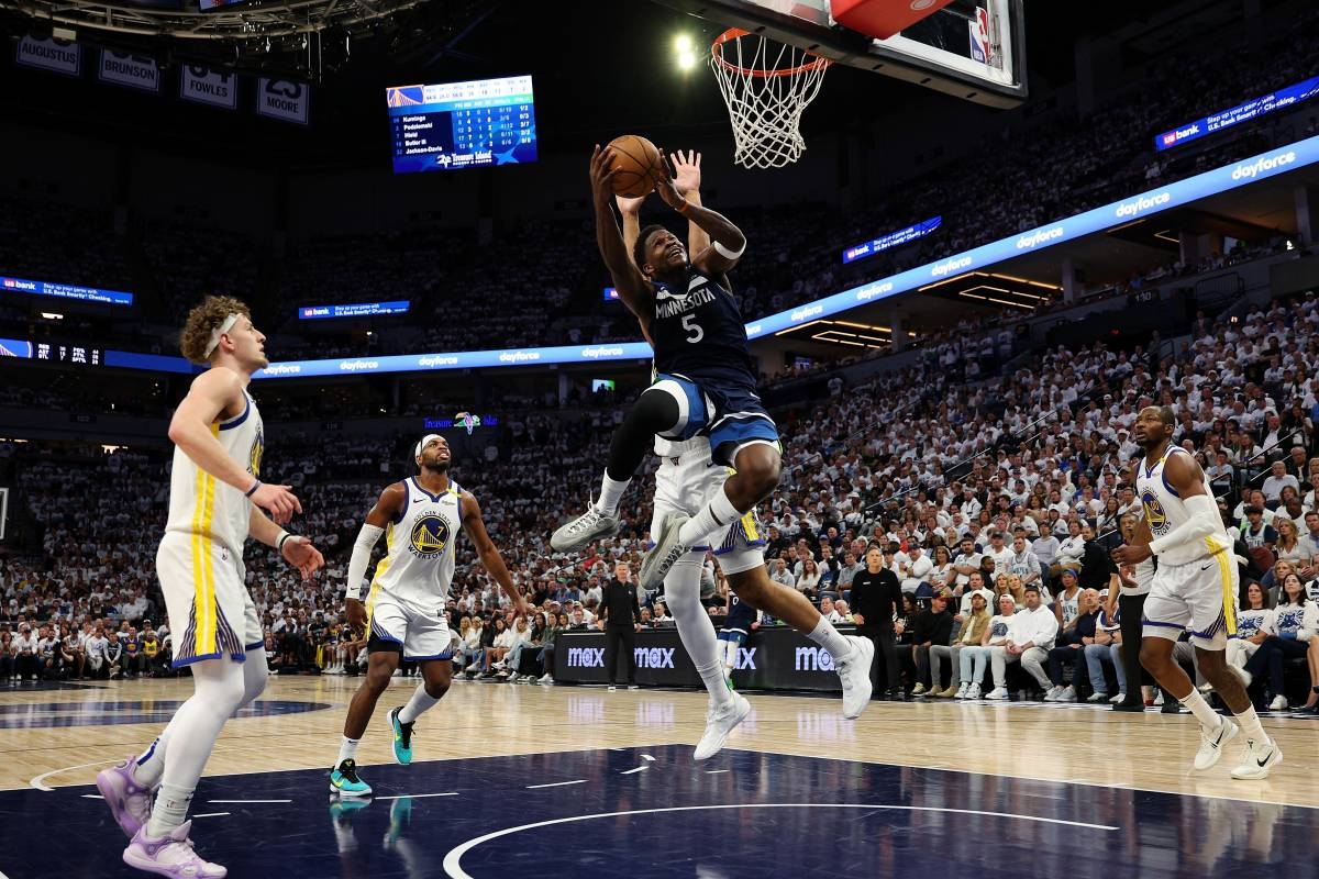 Minnesota Timberwolves Capitalize on Curry's Absence, Even Series Against Warriors