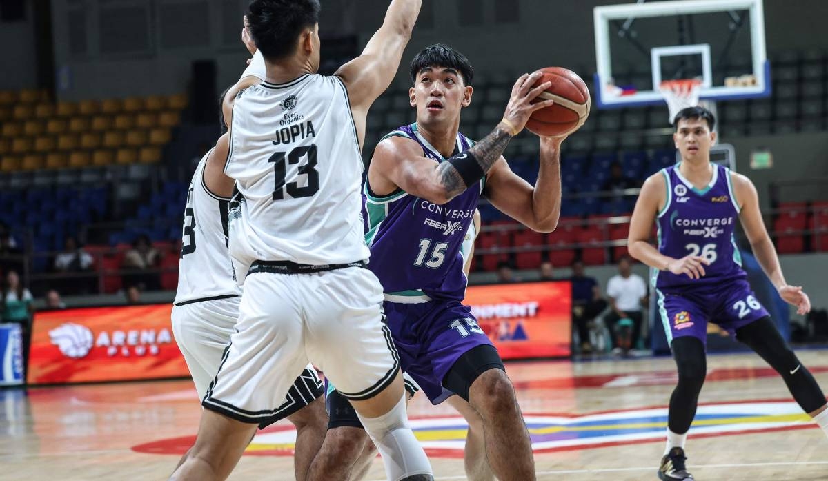 Converge Dominates Blackwater with Stellar Mid-Game Performance in PBA Philippine Cup