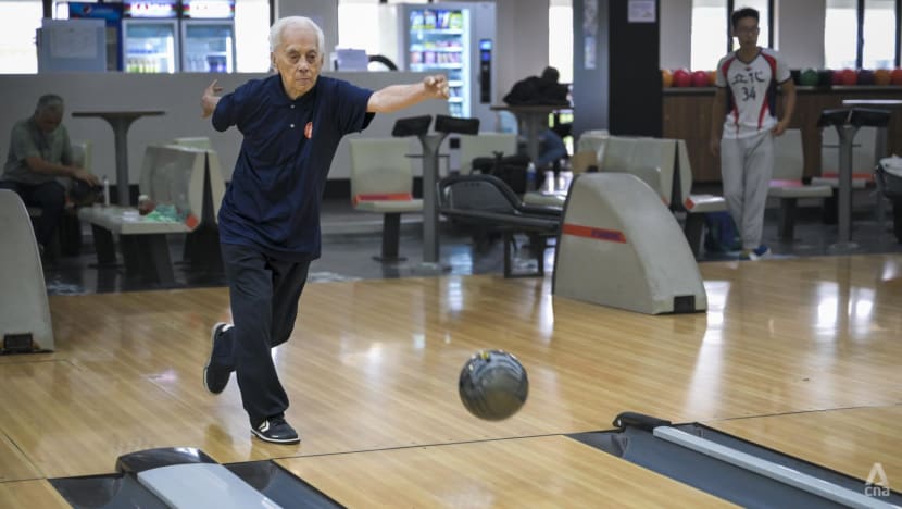 93-Year-Old Singaporean Bowler Defies Vision Loss to Keep Rolling Strikes