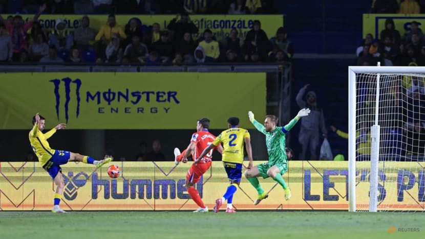 Javi Munoz's Last-Gasp Goal Propels Las Palmas to Stunning Victory Over Atletico Madrid