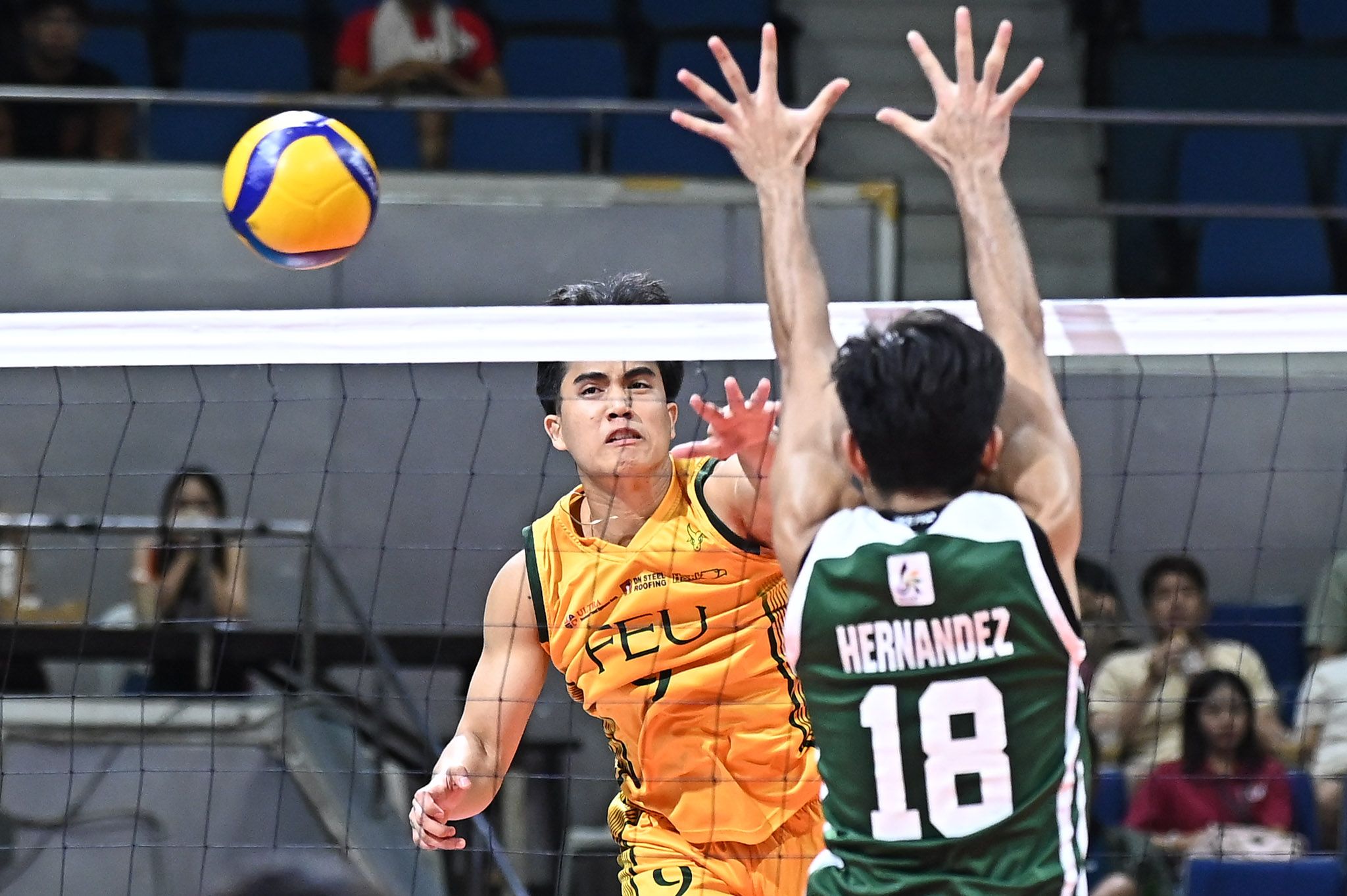 FEU Secures Top Seed in UAAP Men's Volleyball with Thrilling Victory Over La Salle