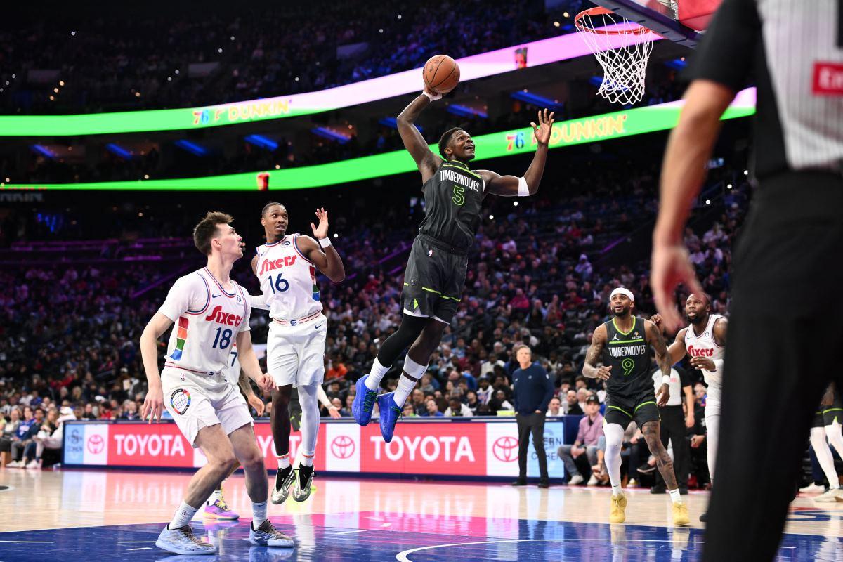 Anthony Edwards' Clutch Performance Secures Timberwolves' Victory Over 76ers