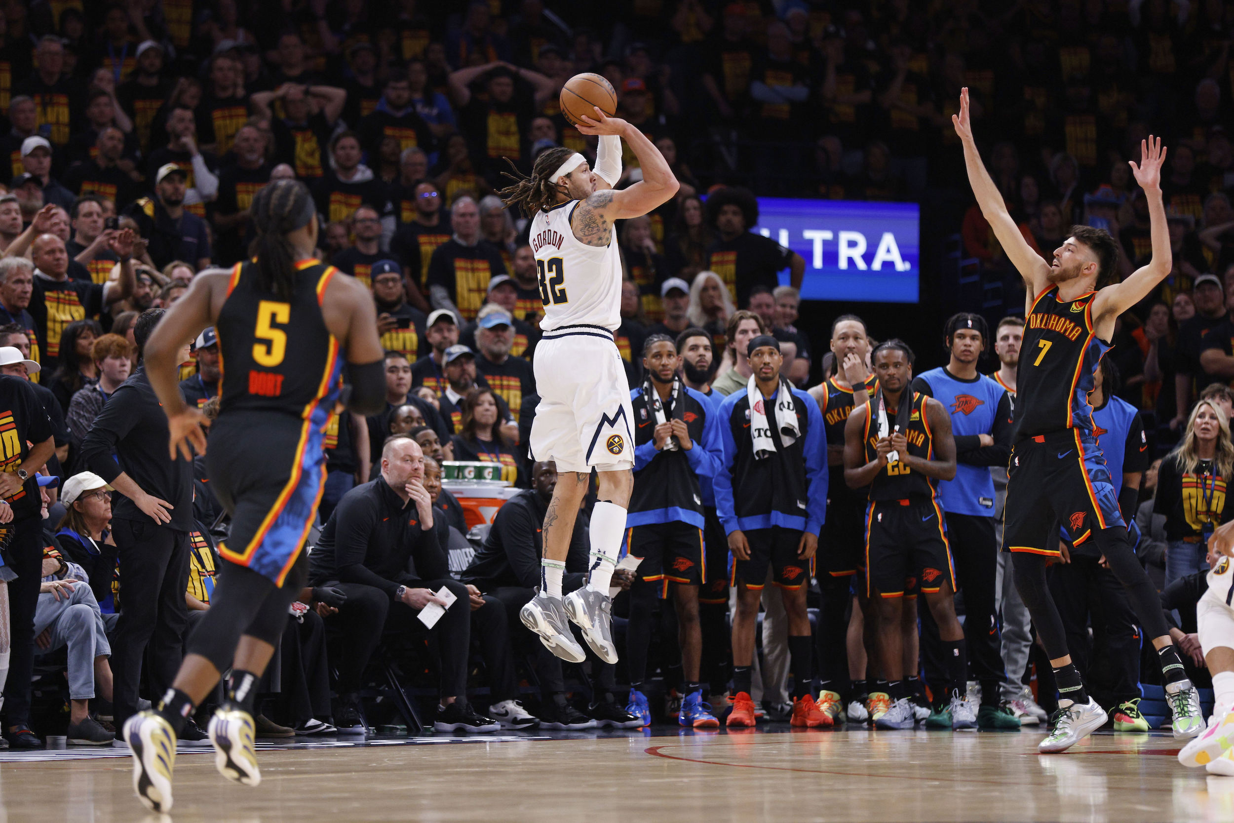 Aaron Gordon's Clutch 3-Pointer Seals Nuggets' Thrilling Victory Over Thunder in Game 1