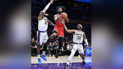Bulls ruin James return
