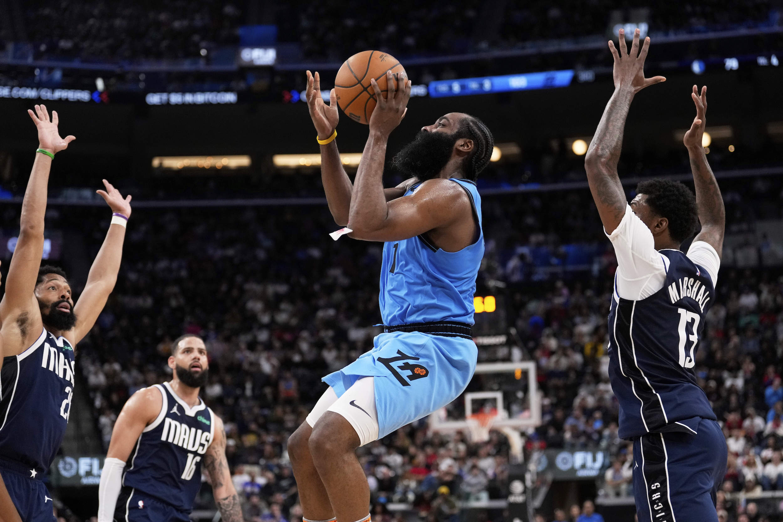 Clippers Dominate Mavericks with Stellar Performances from Harden and Leonard