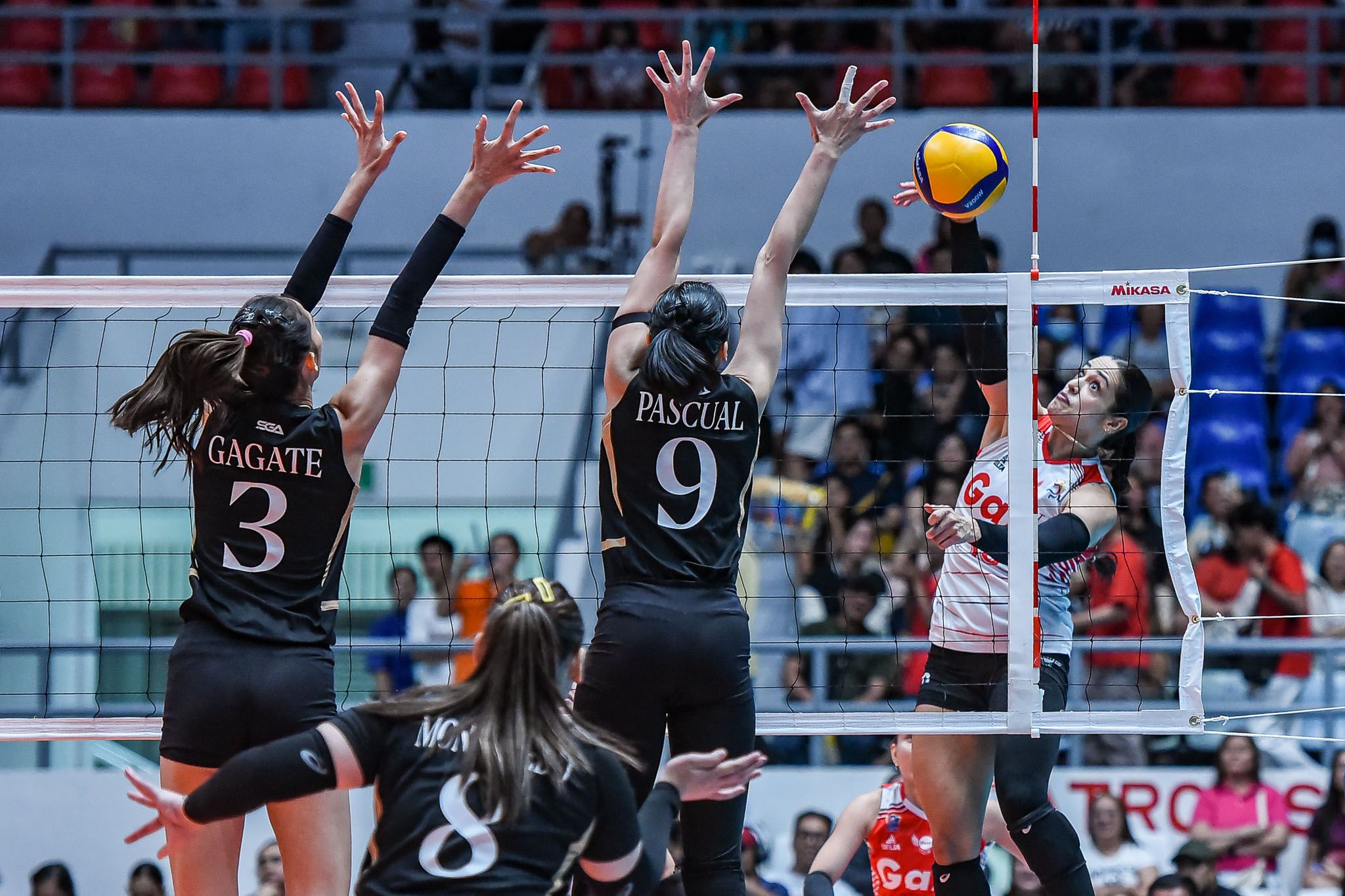 Angels sweep Thunderbelles, forge do-or-die