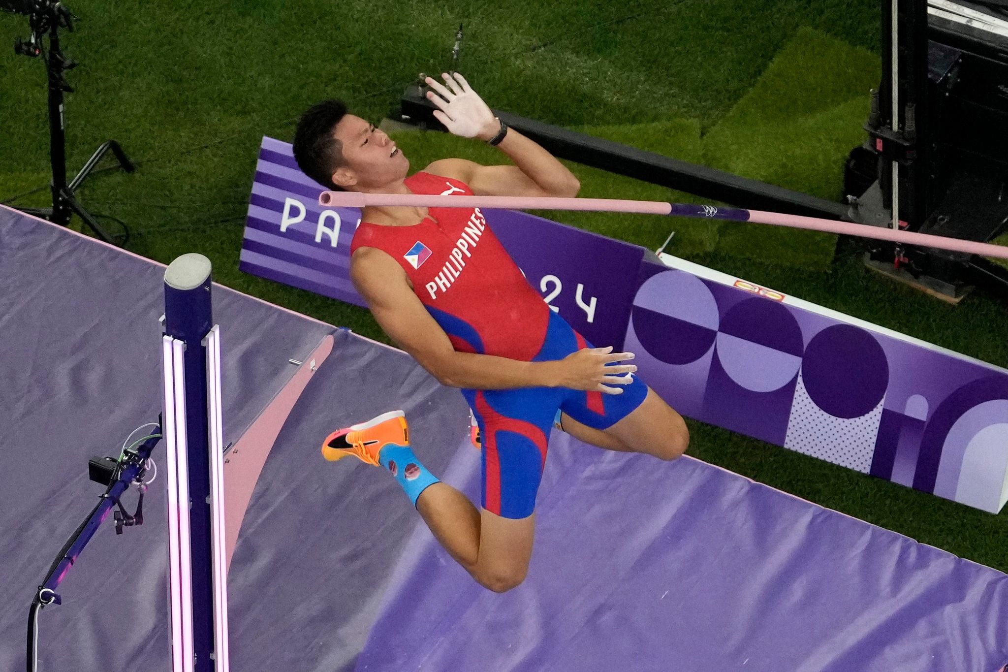 EJ Obiena's Seventh-Place Finish at Xiamen Diamond League: A Setback After Taiwan Triumph