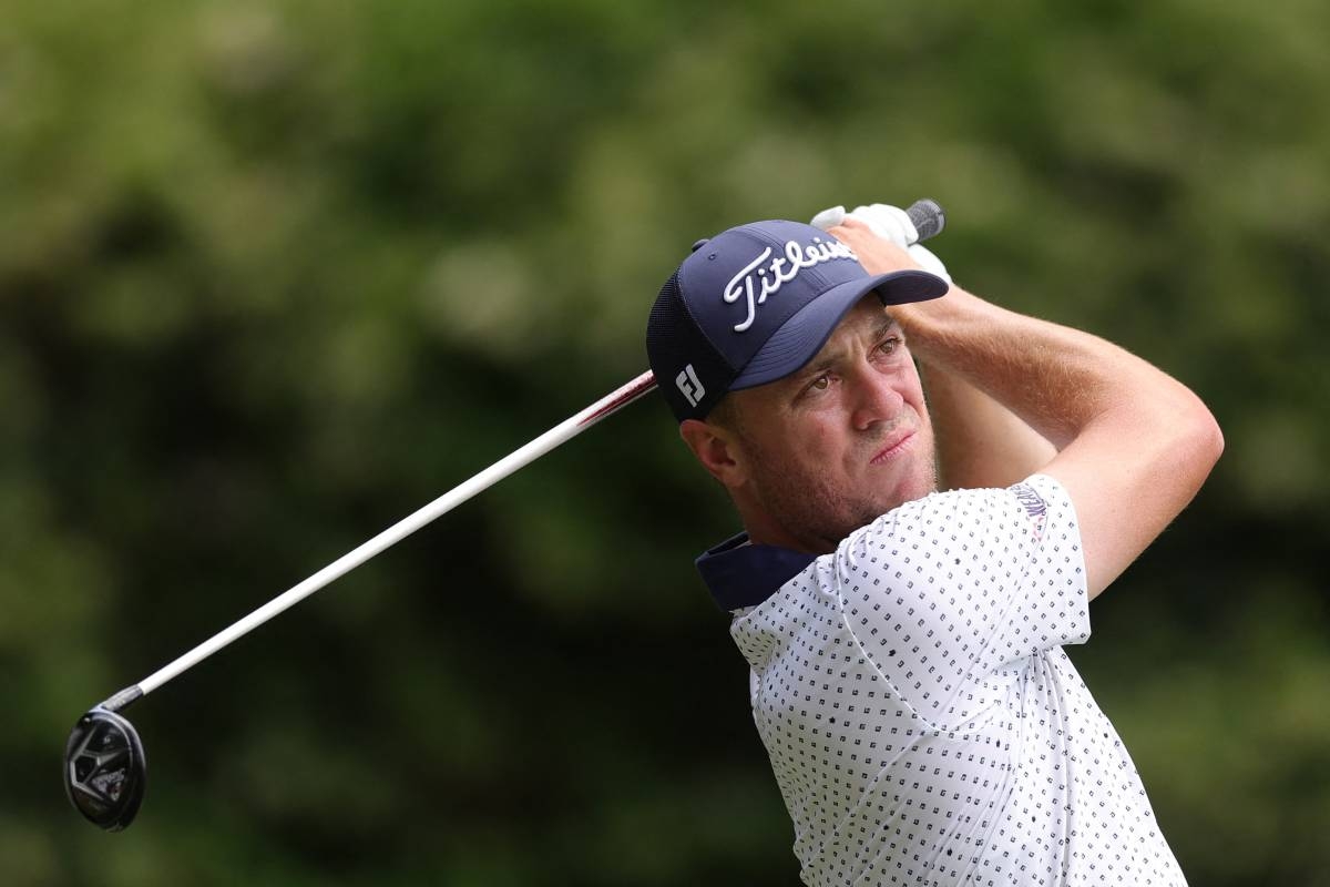 Justin Thomas Holds Steady with Two-Shot Lead at RBC Heritage