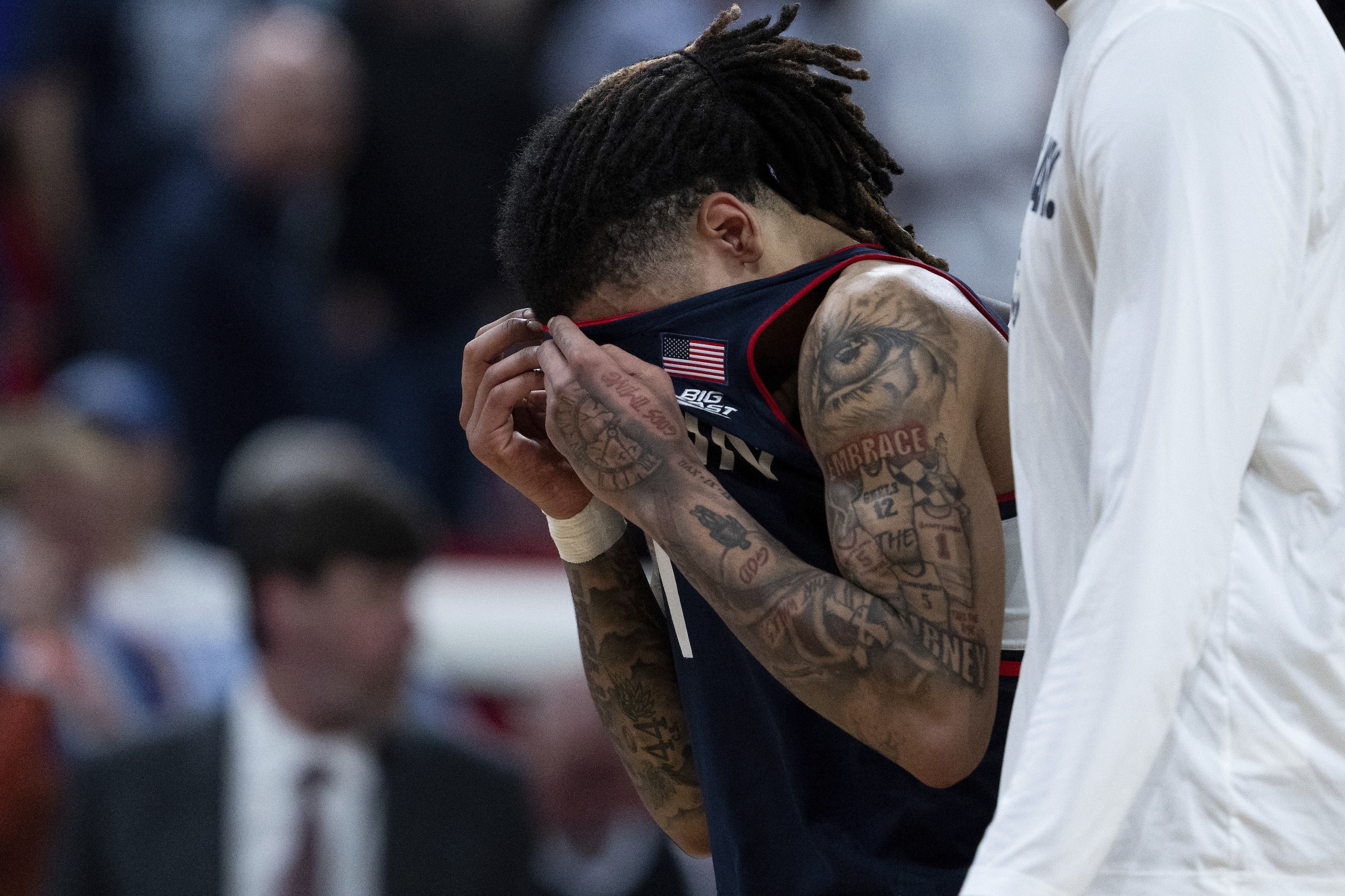 Brackets busted: No perfect NCAA March Madness brackets remain