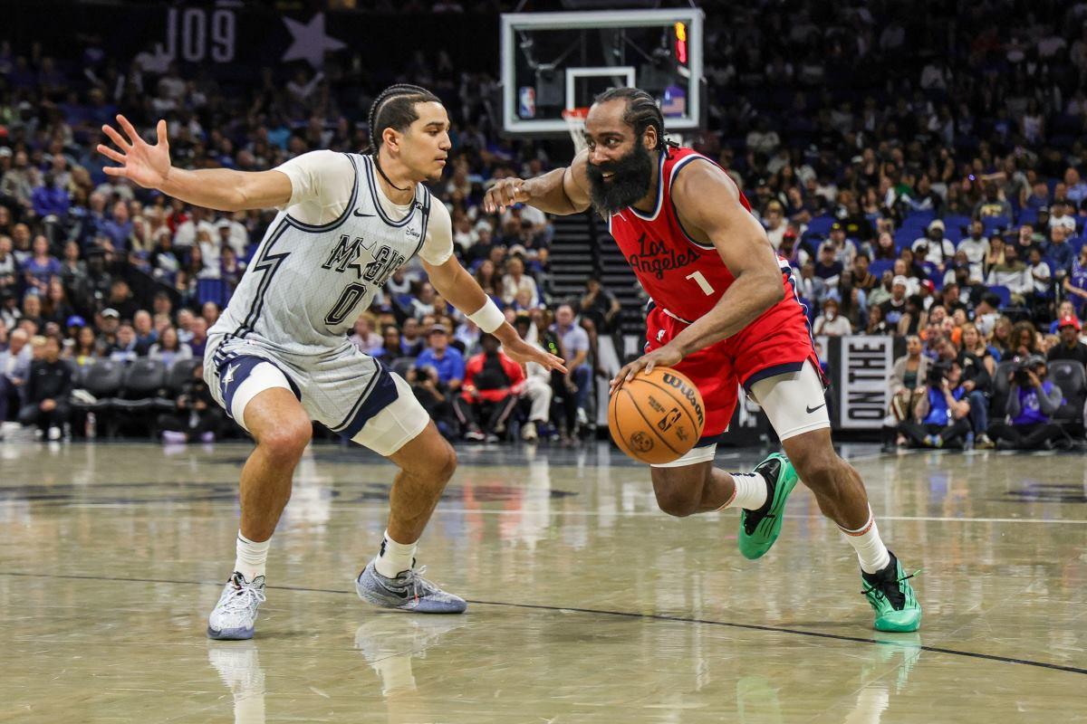 Clippers' Dominant Defense Secures Crucial Win Against Magic in Playoff Push