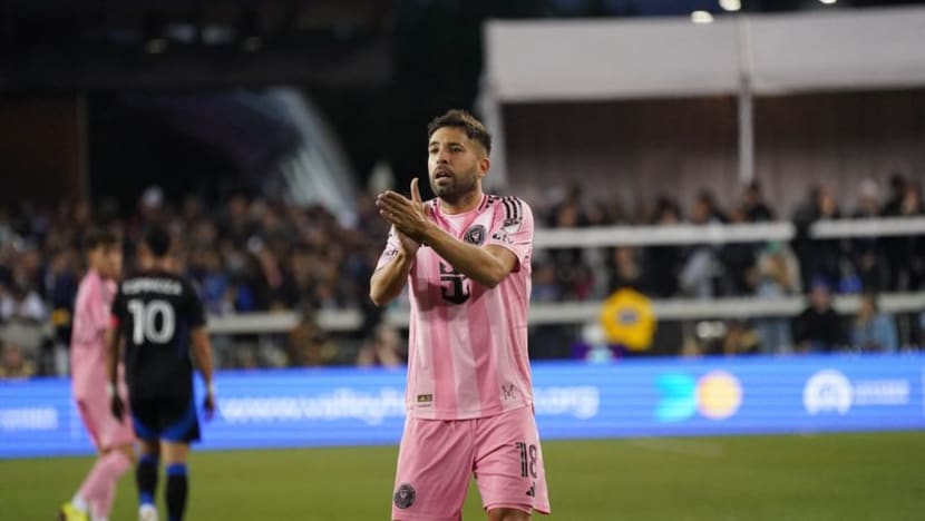 Jordi Alba Commits Future to Inter Miami Until 2027, Eyes More Trophies