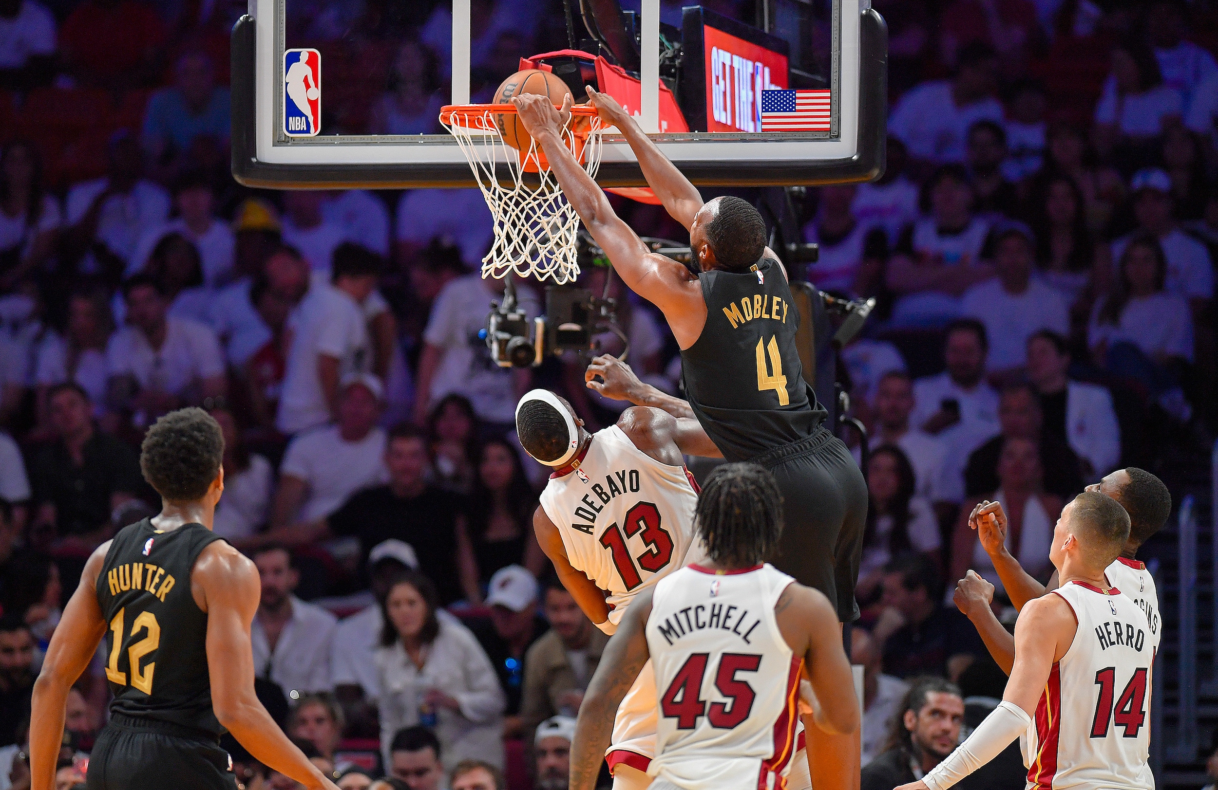 Cavaliers Dominate Heat with Record-Breaking Playoff Victory, Lead Series 3-0