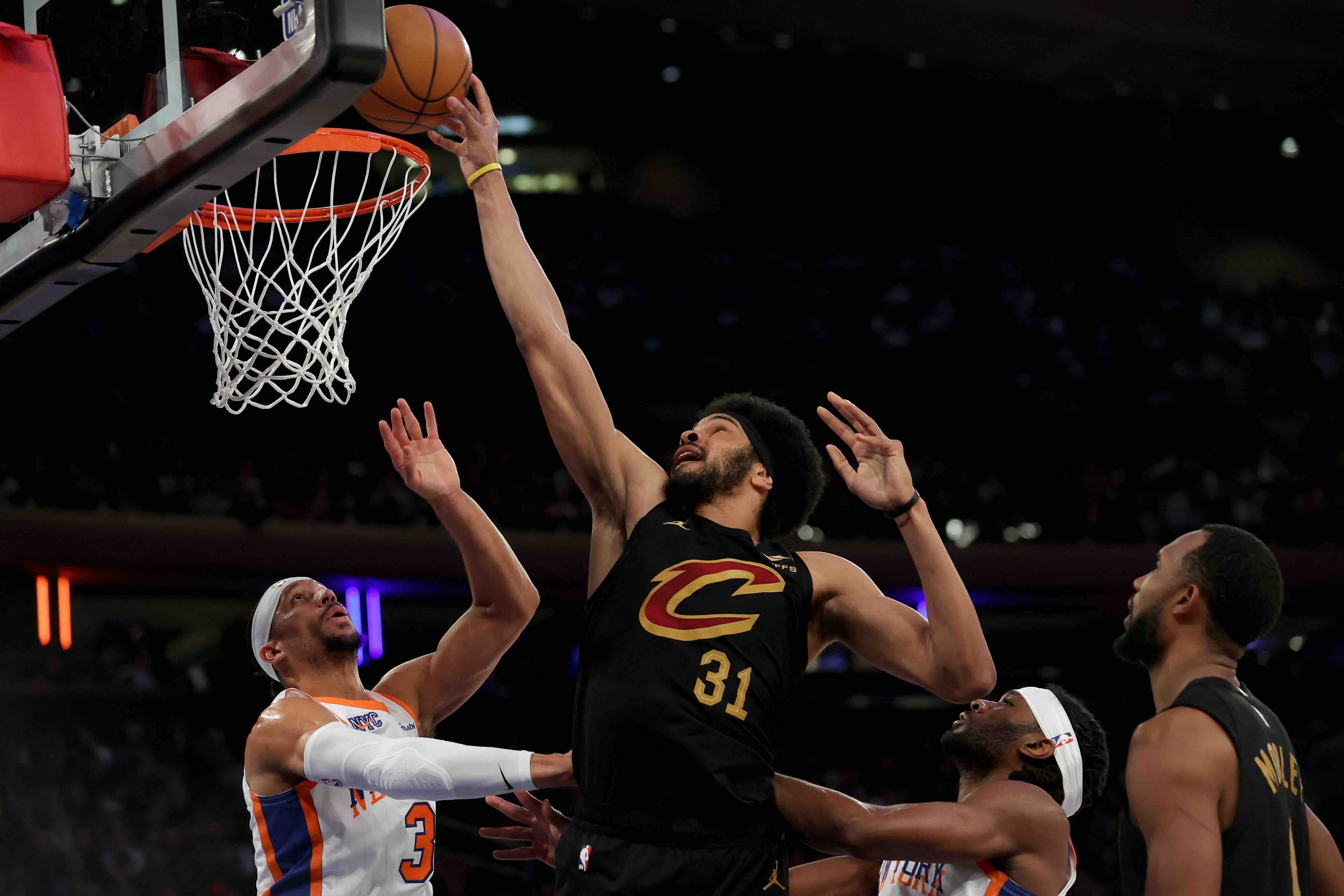 Cavaliers Stage Epic Comeback to Defeat Knicks, But New York Secures No. 3 Seed