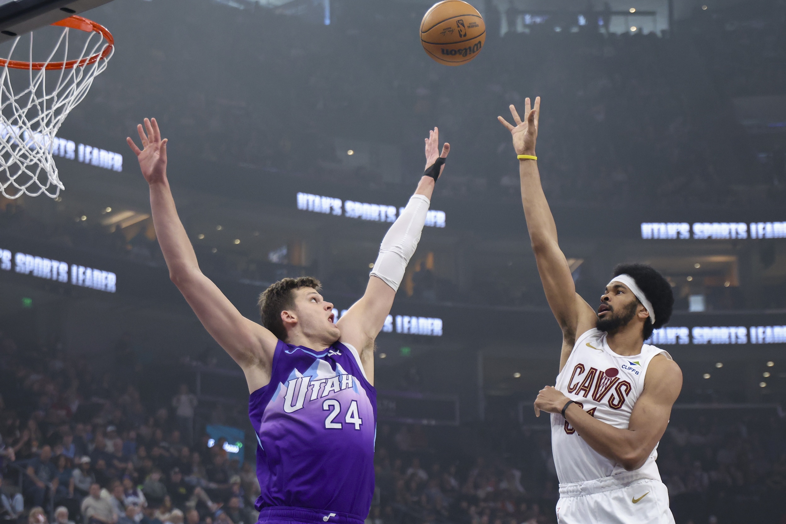 NBA: Cavaliers end losing streak, cruise past hobbled Jazz