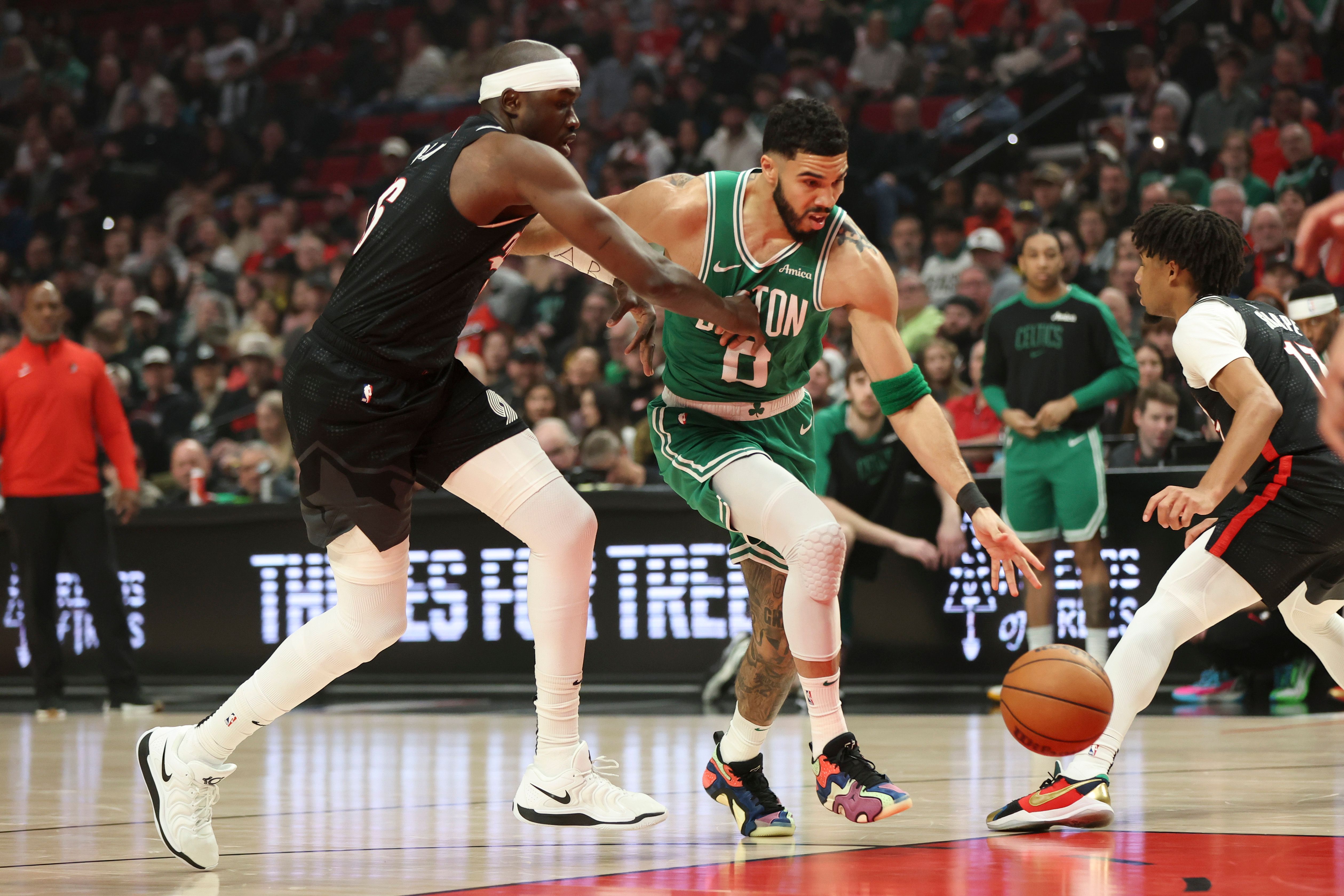 Celtics extend winning streak to 5 games, trounce Trail Blazers