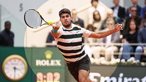 Carlos Alcaraz Triumphs in Queen's Club Opener, Advances to Last 16