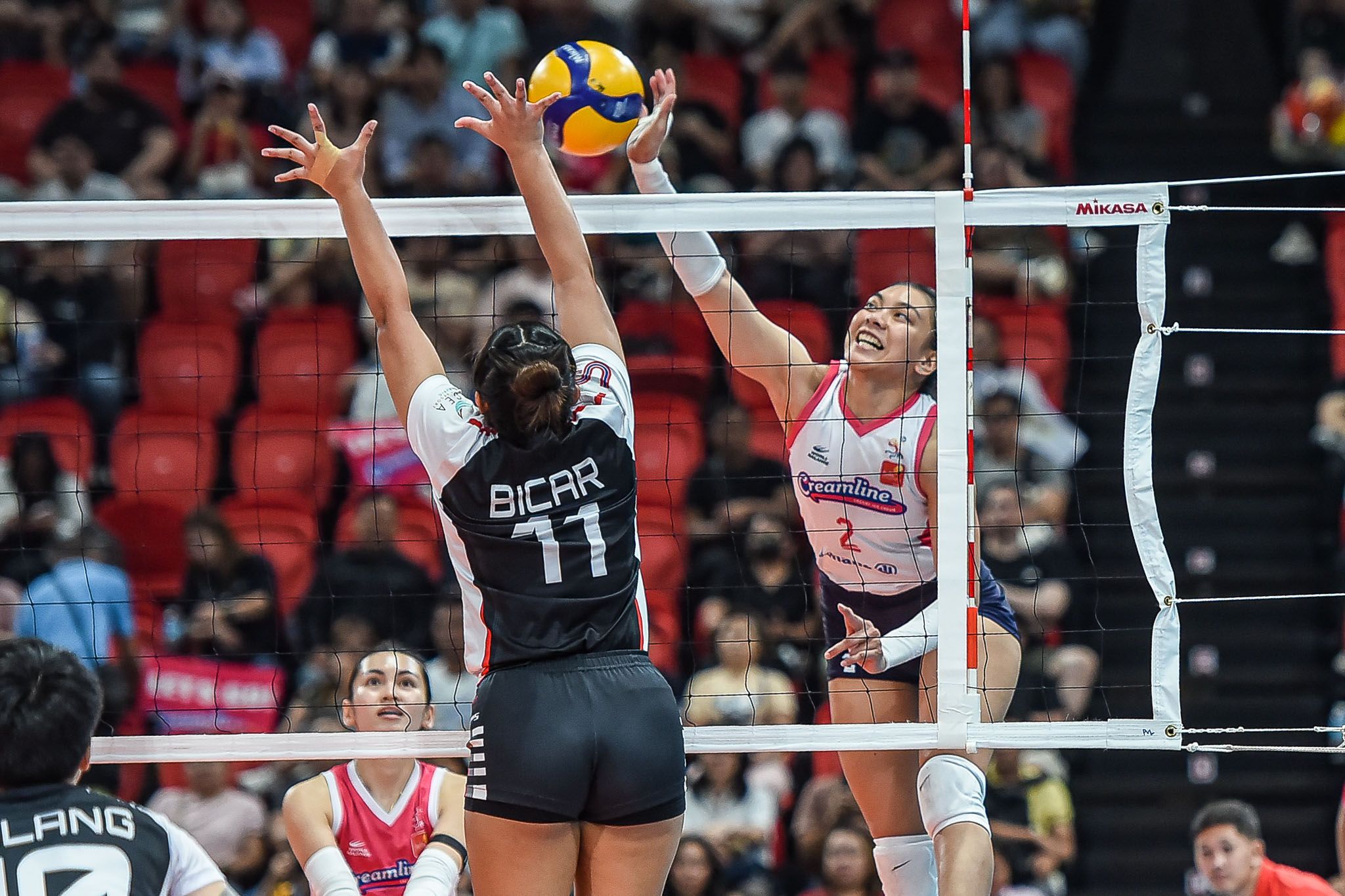 Cool Smashers eye semis; Angels fight for survival