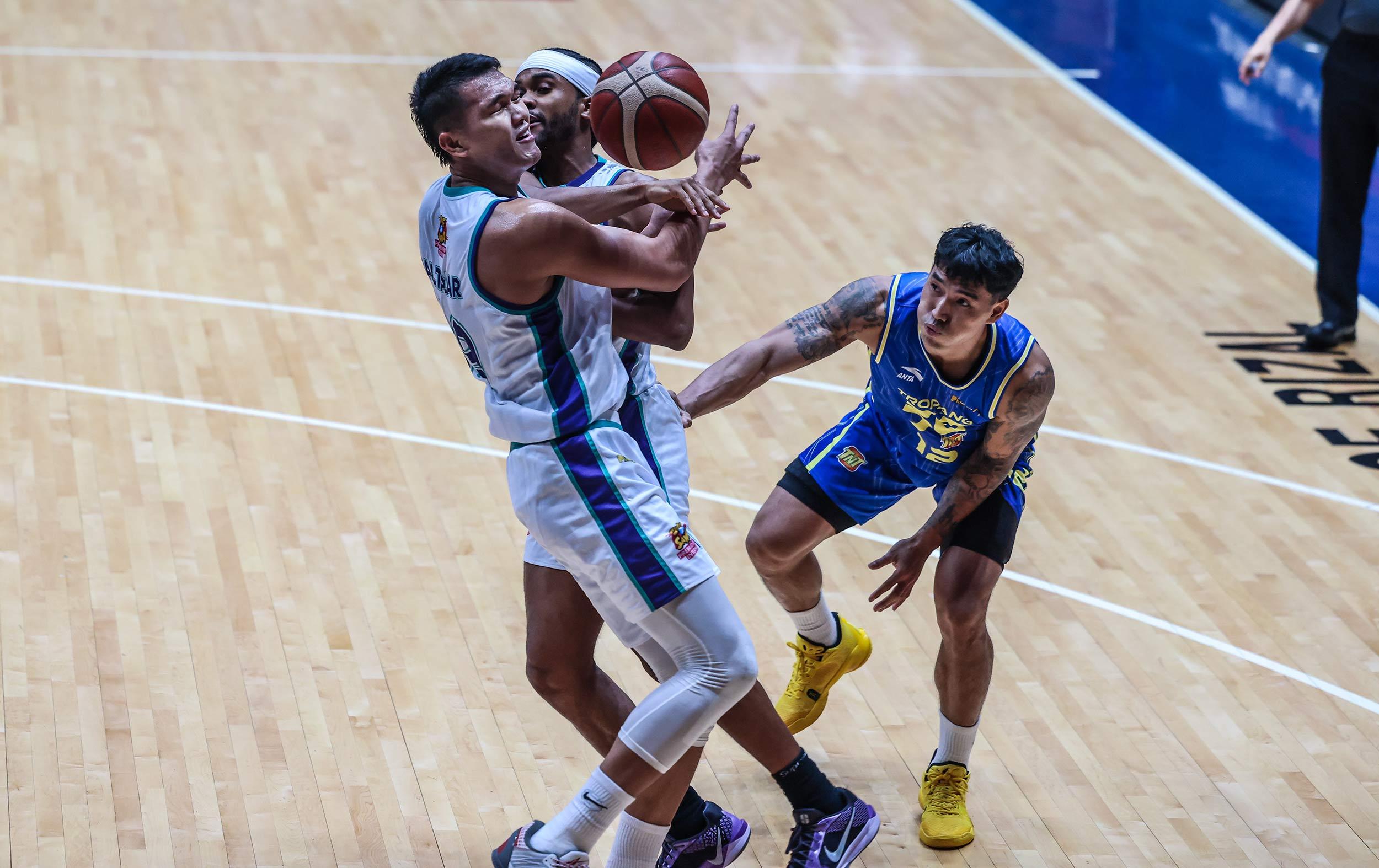 Converge FiberXers Secure Consecutive Victories with Baltazar's Clutch Performance Against TNT