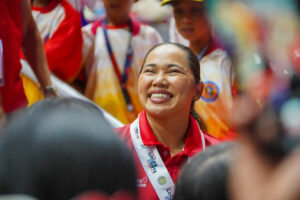 Hidilyn Diaz-Naranjo Shines with Silver at Dumaguete Nationals in Comeback Competition
