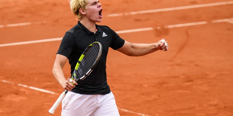 Teen Tennis Sensation Diego Dedura-Palomero Marks Historic ATP Win with Unique Celebration