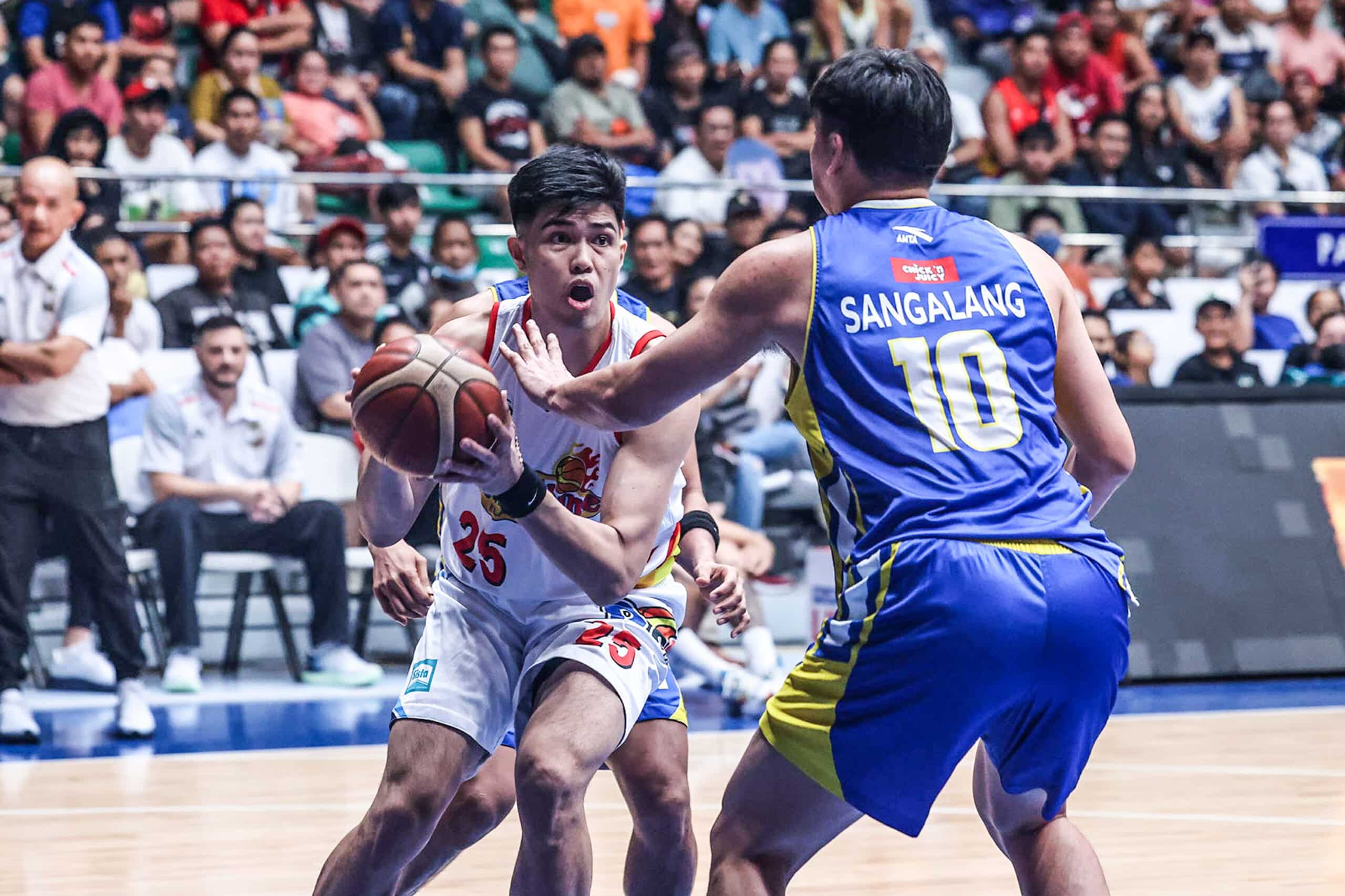 Santi Santillan's Extra Efforts Propel Rain or Shine to Dominant Victory Over Magnolia