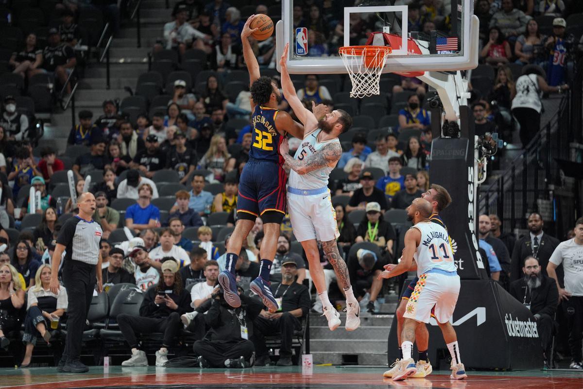 Golden State Warriors Crush San Antonio Spurs, Leapfrog in Western Conference Standings