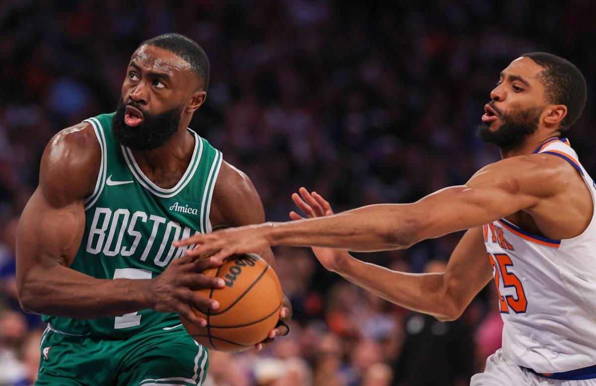 Knicks Dominate Celtics to Advance to Eastern Conference Finals After 25 Years