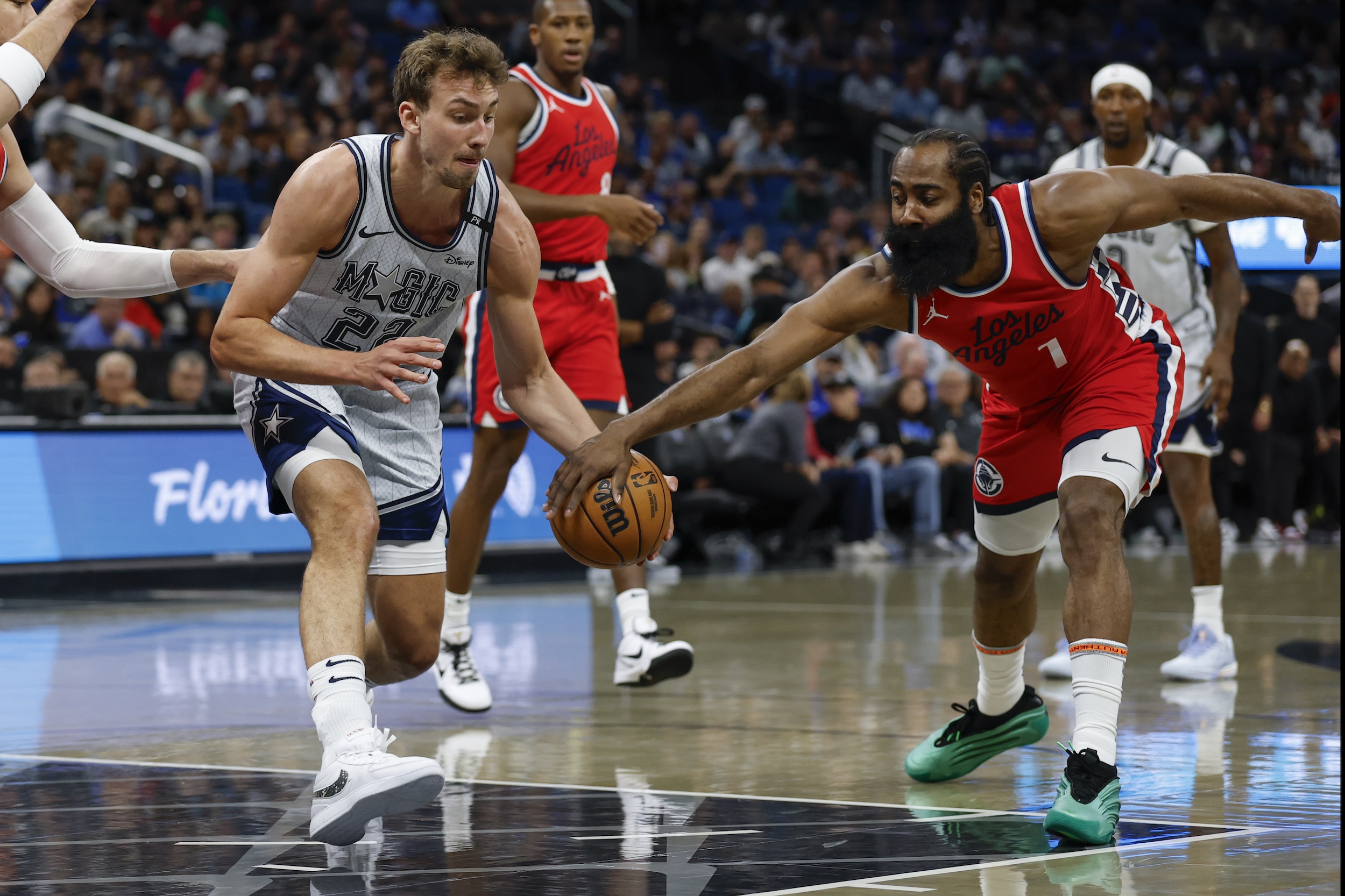 Clippers' Dominant Defense and Zubac's Double-Double Secure Win Against Magic
