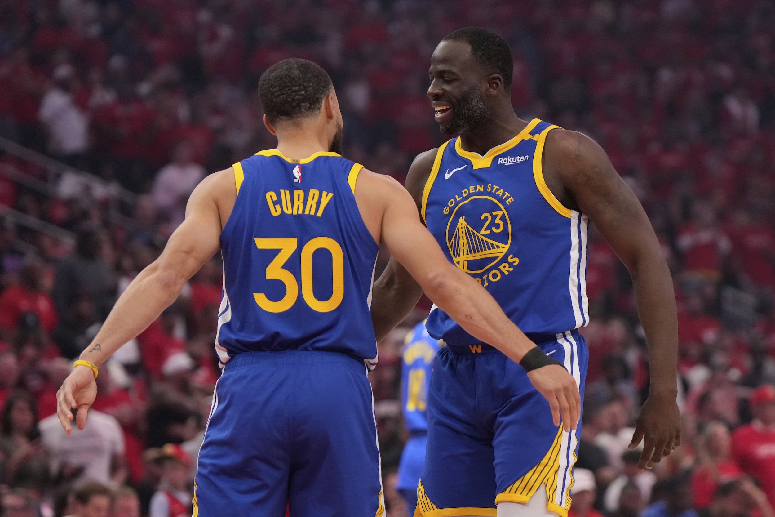 Curry's 31 Points Lead Warriors to Victory Over Rockets in Playoff Opener
