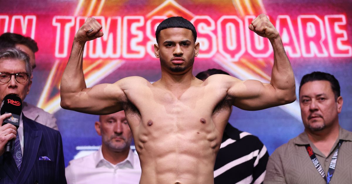 Rolly Romero Foresees a 'Vicious Knockout' in Clash with Ryan Garcia