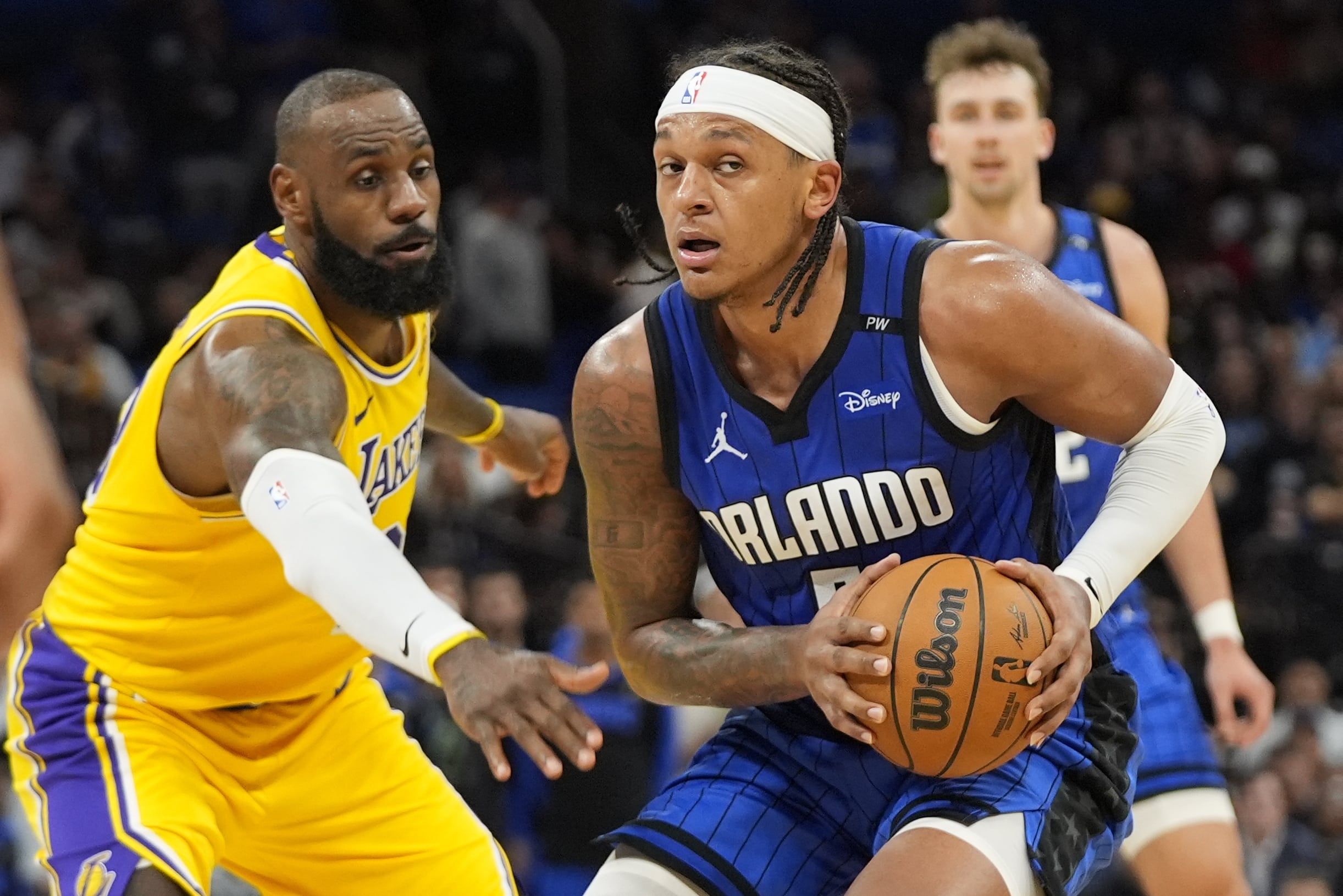 NBA: Magic trounce Lakers to stop slide