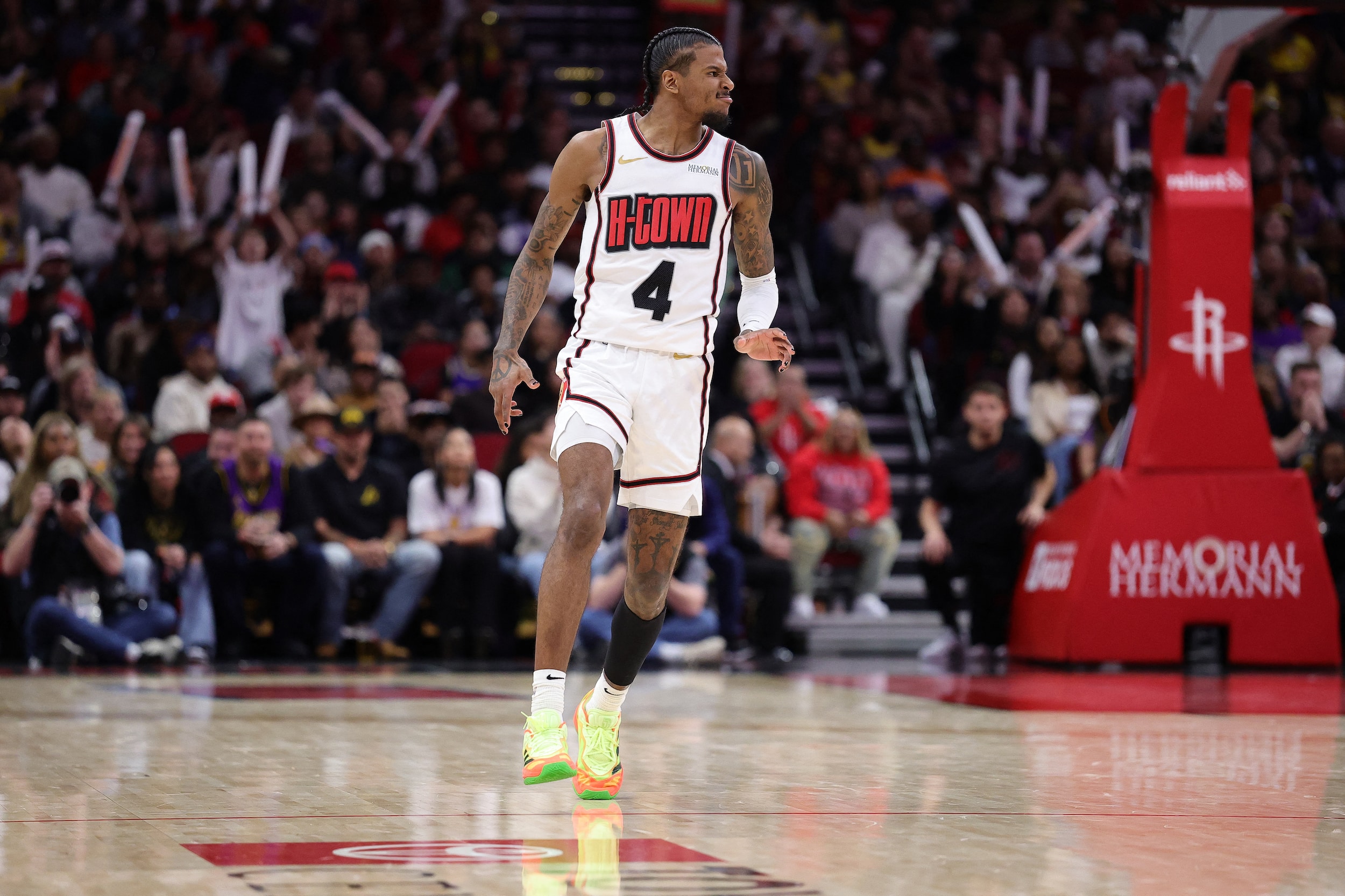 Rockets' Sizzling Run Meets Lakers in High-Stakes NBA Showdown