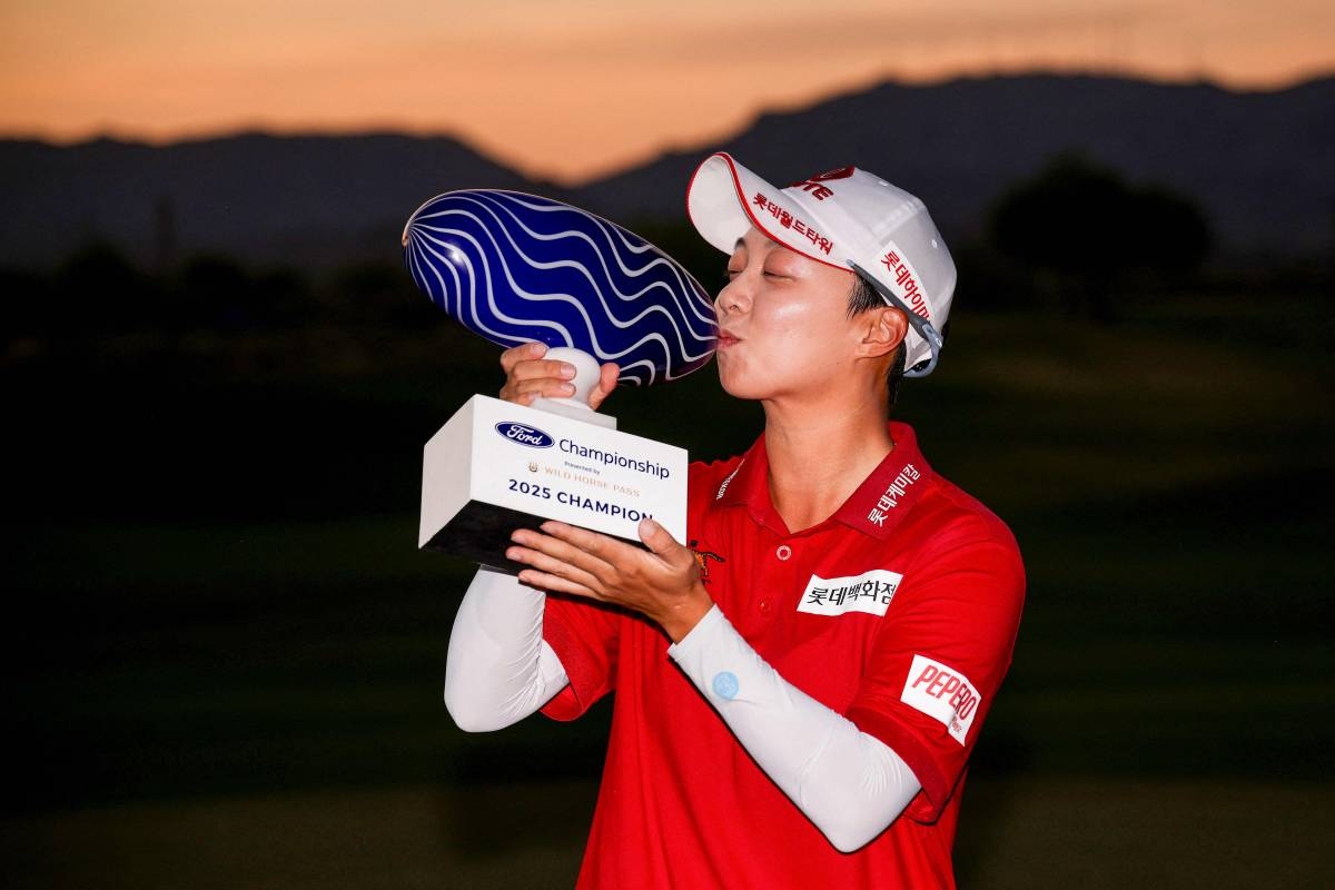 Kim Hyo-joo Clinches LPGA Ford Championship with Playoff Birdie