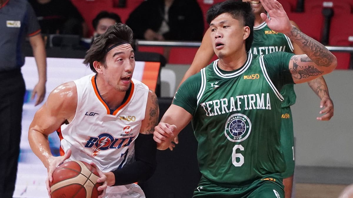 Meralco Bolts Surge Forward with Dominant Wins, Brace for Beermen Showdown