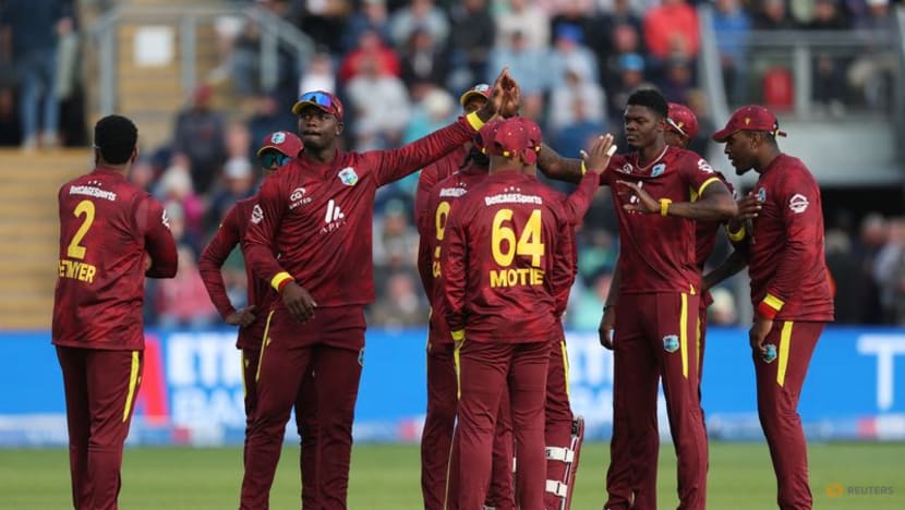 Traffic Woes Delay Third ODI as England Players Cycle to Match