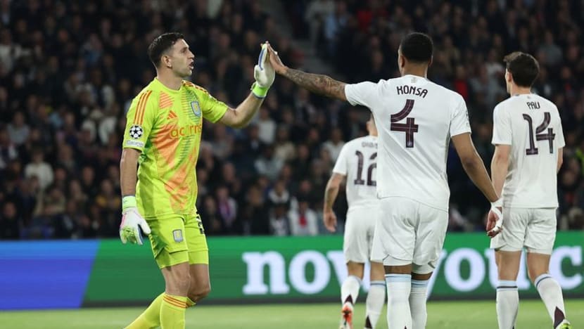 Emiliano Martinez Faces Hostile Reception from PSG Fans Amid Champions League Clash