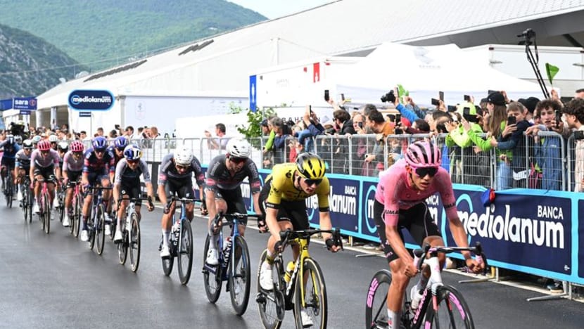 Kasper Asgreen Seizes Victory in Chaotic Giro d'Italia Stage 14, Del Toro Strengthens Lead