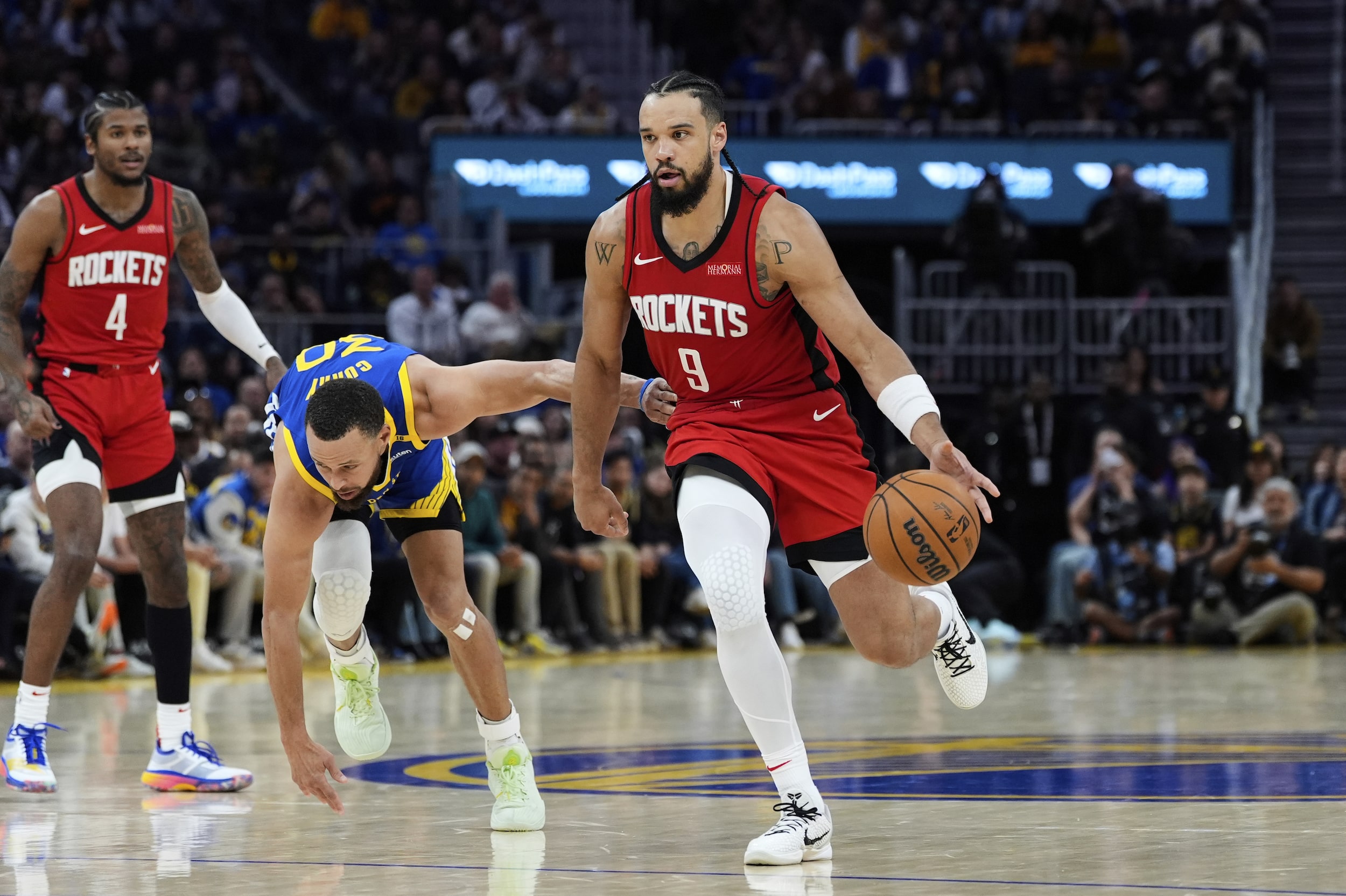 Rockets Dominate Warriors, Limit Curry to Season-Low Points