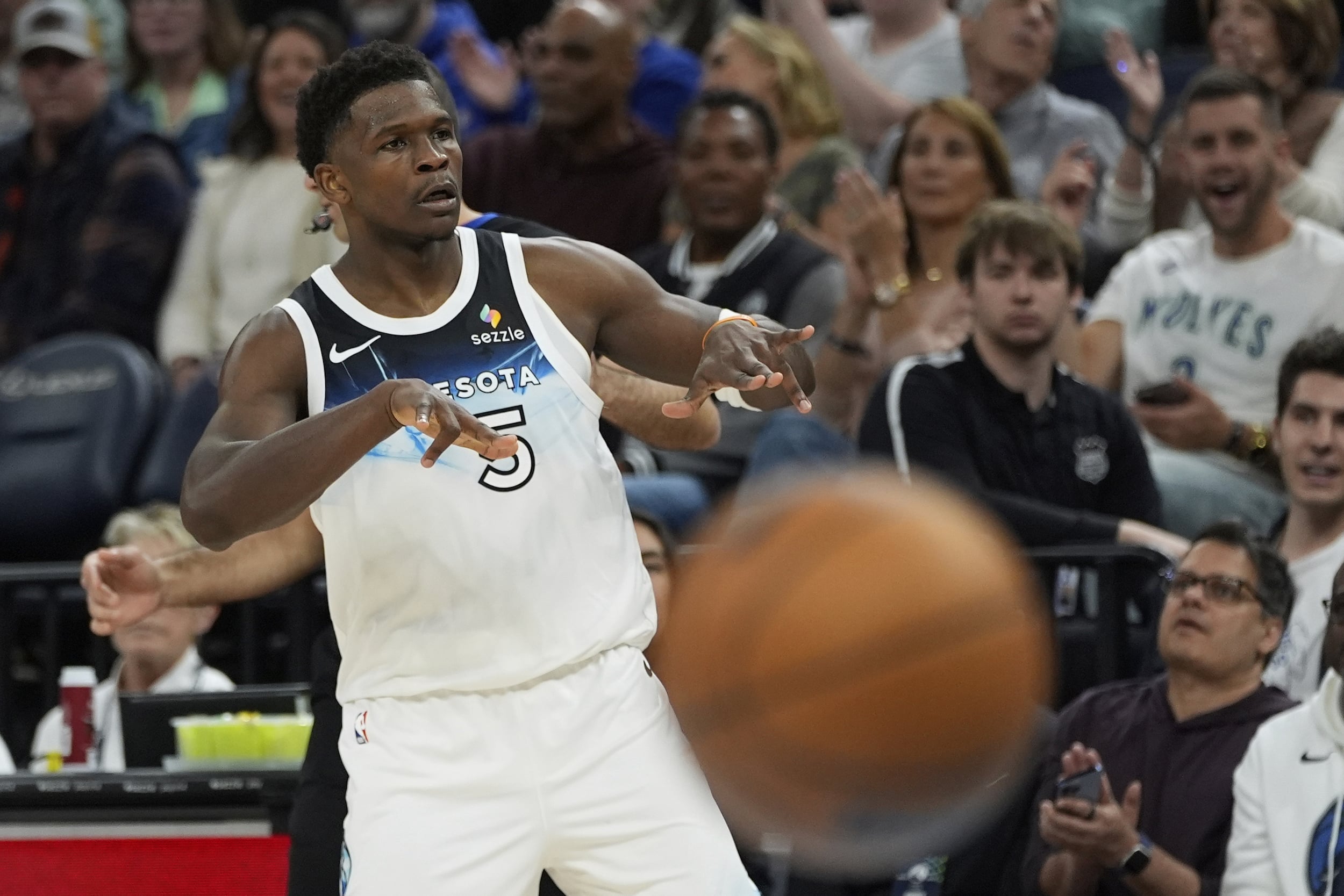 Anthony Edwards Cleared to Play in Timberwolves' Crucial Season Finale Against Jazz