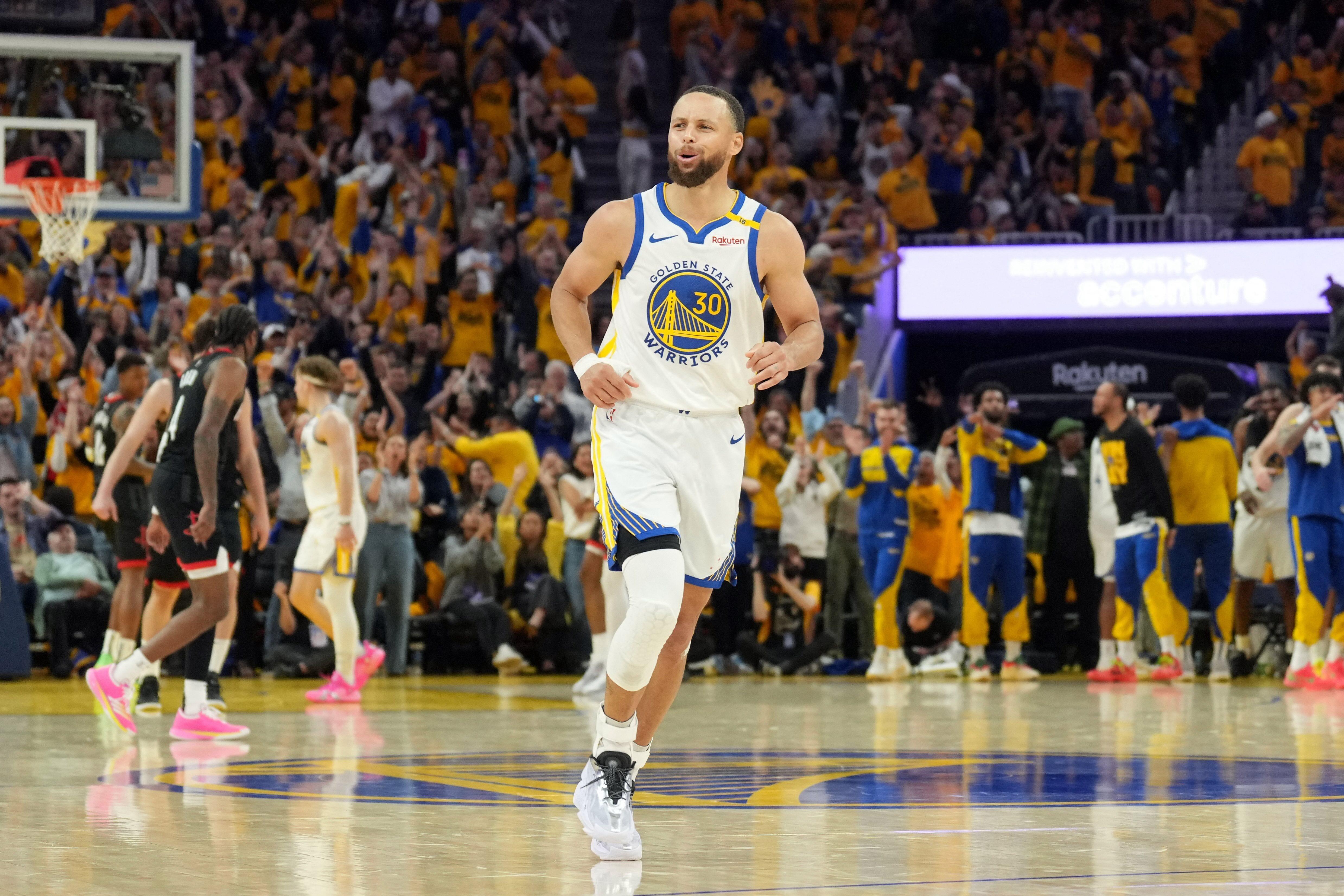 Stephen Curry Sidelined for a Week with Hamstring Strain, Impacts Warriors' Playoff Run