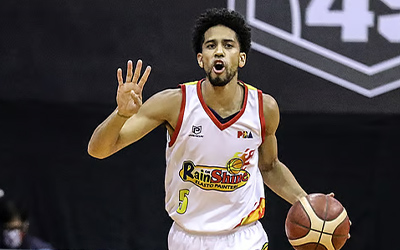 Rain or Shine Triumphs Over Meralco with Small Ball Strategy and Norwood's Veteran Performance