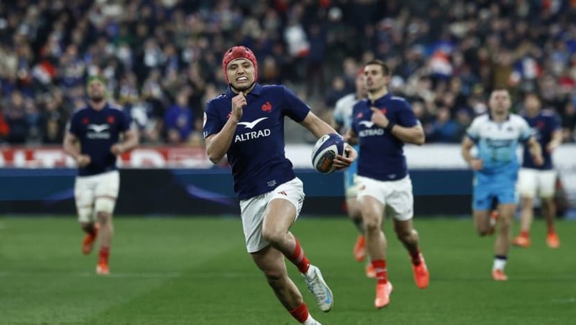 Louis Bielle-Biarrey: The Try-Scoring Sensation Crowned Six Nations Player of the Championship