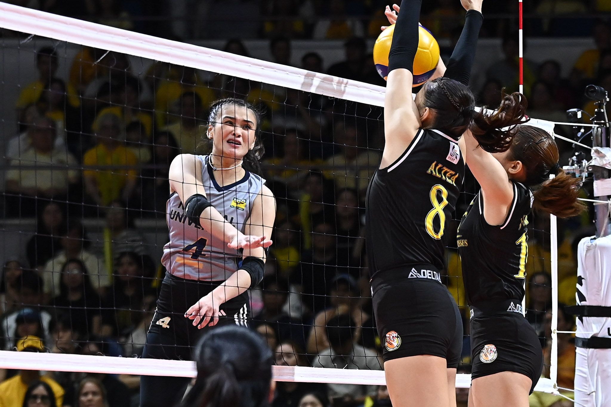 Lady Bulldogs Clinch Top Seed, End UST's Winning Streak in UAAP Volleyball