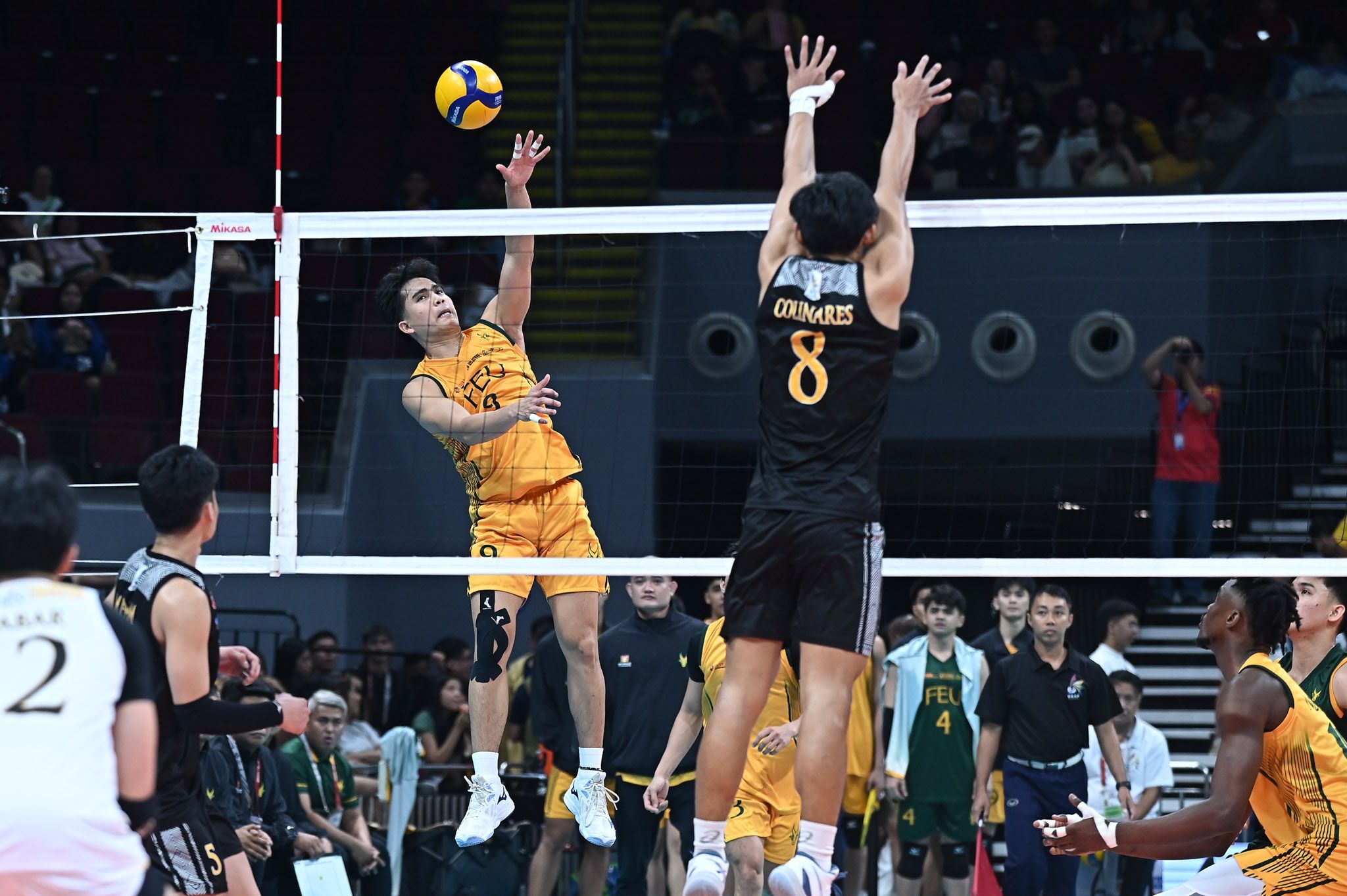 FEU remains unbeaten, wallops UST