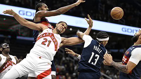 Suns edge past Bucks, 108-106