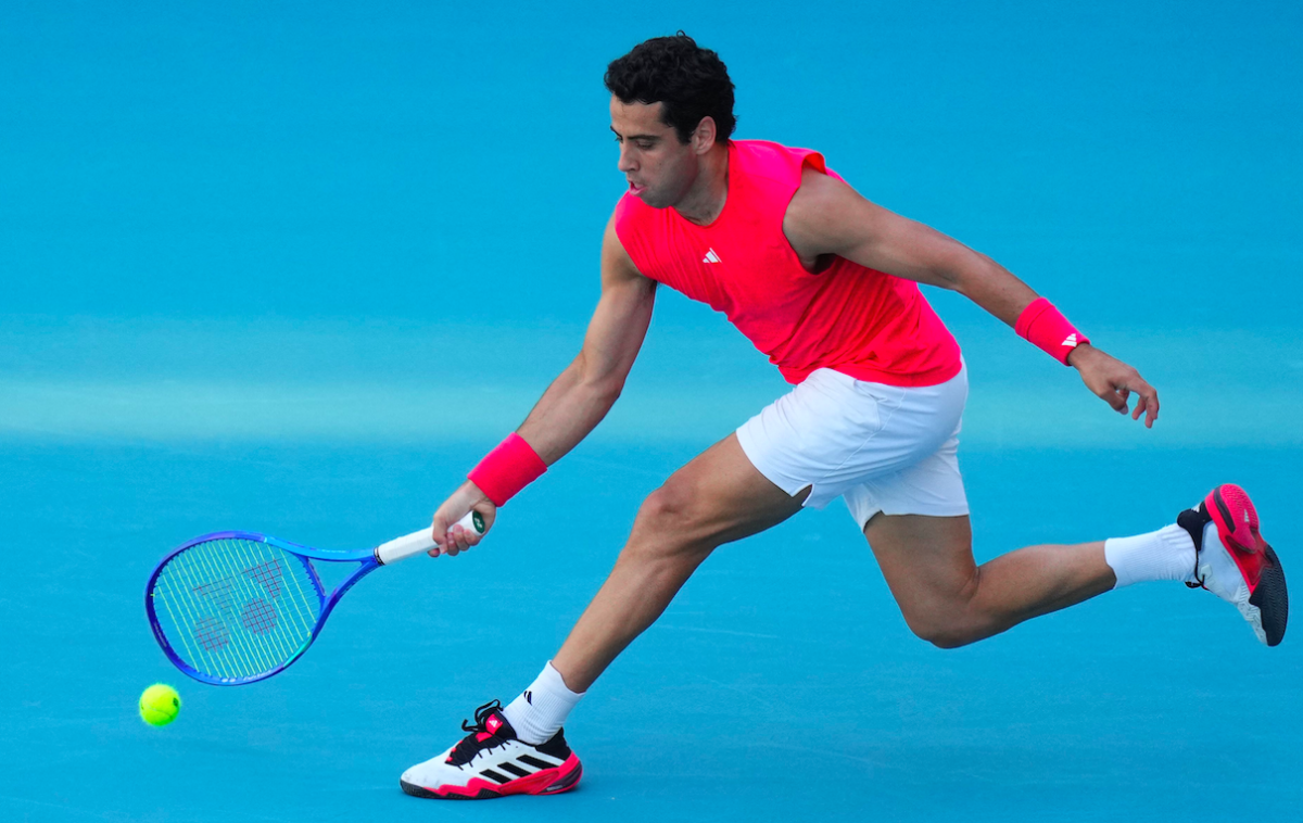Munar ousts Medvedev in Miami tilt