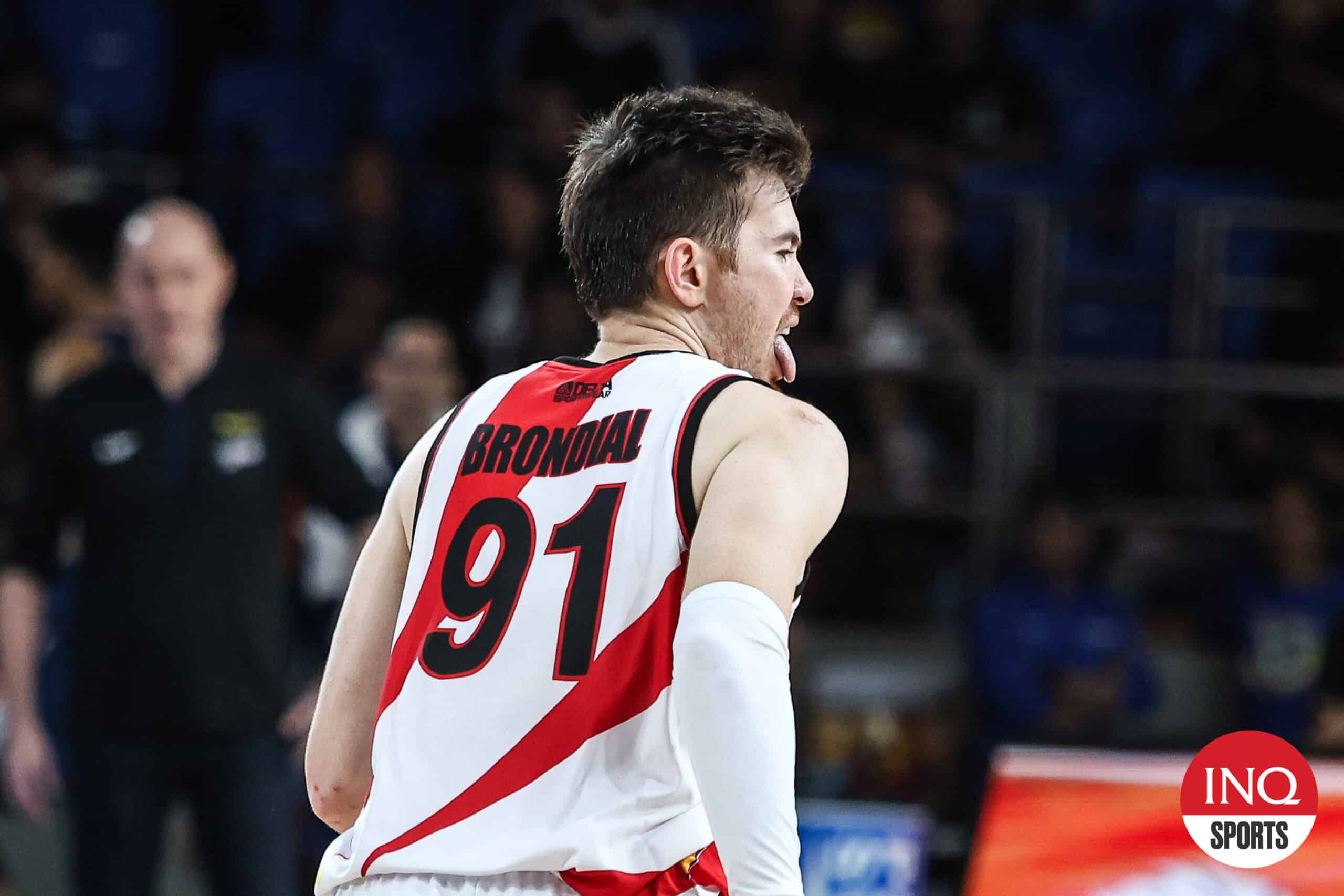San Miguel Beermen Triumph Over Meralco Bolts to Secure PBA Semifinals Spot